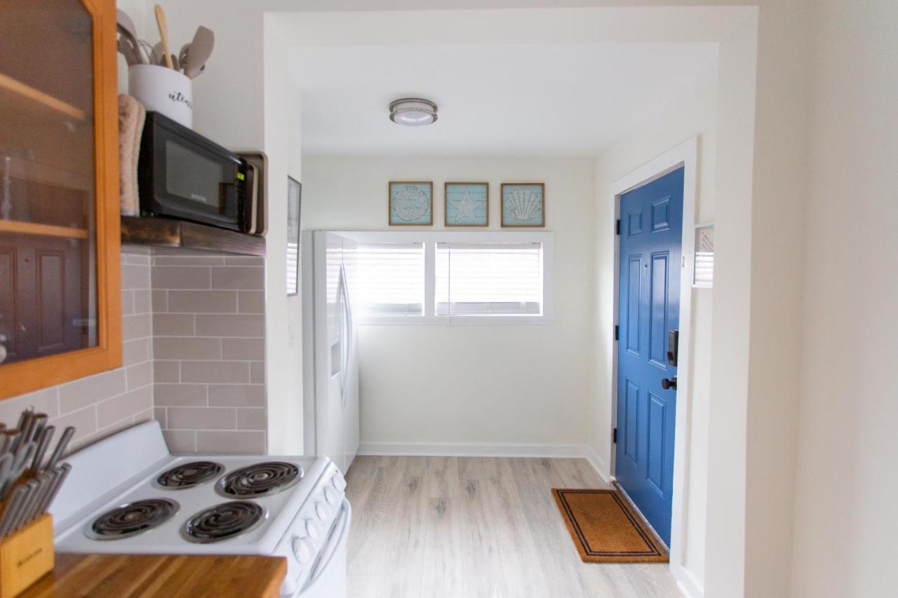 Central & Comfortable Home Walk To The Beach! Джэксонвилл-Бич Экстерьер фото