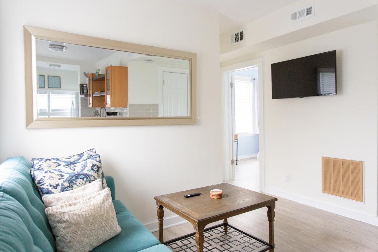 Central & Comfortable Home Walk To The Beach! Джэксонвилл-Бич Экстерьер фото