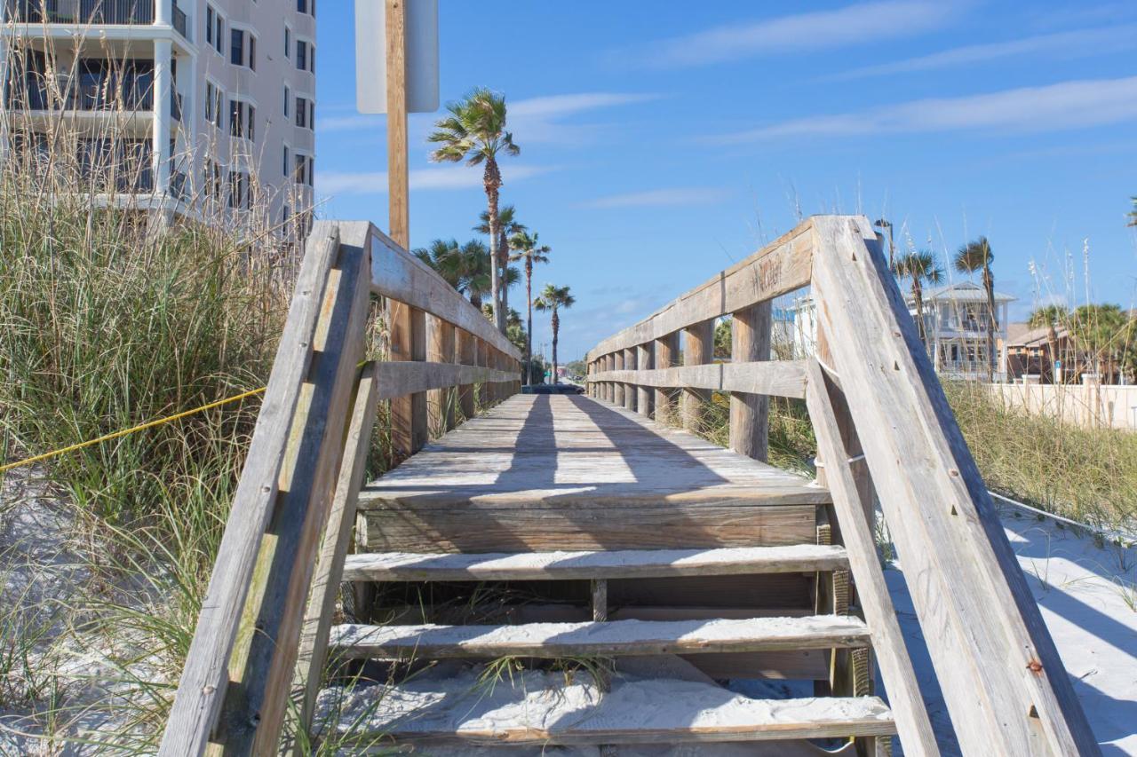 Central & Comfortable Home Walk To The Beach! Джэксонвилл-Бич Экстерьер фото